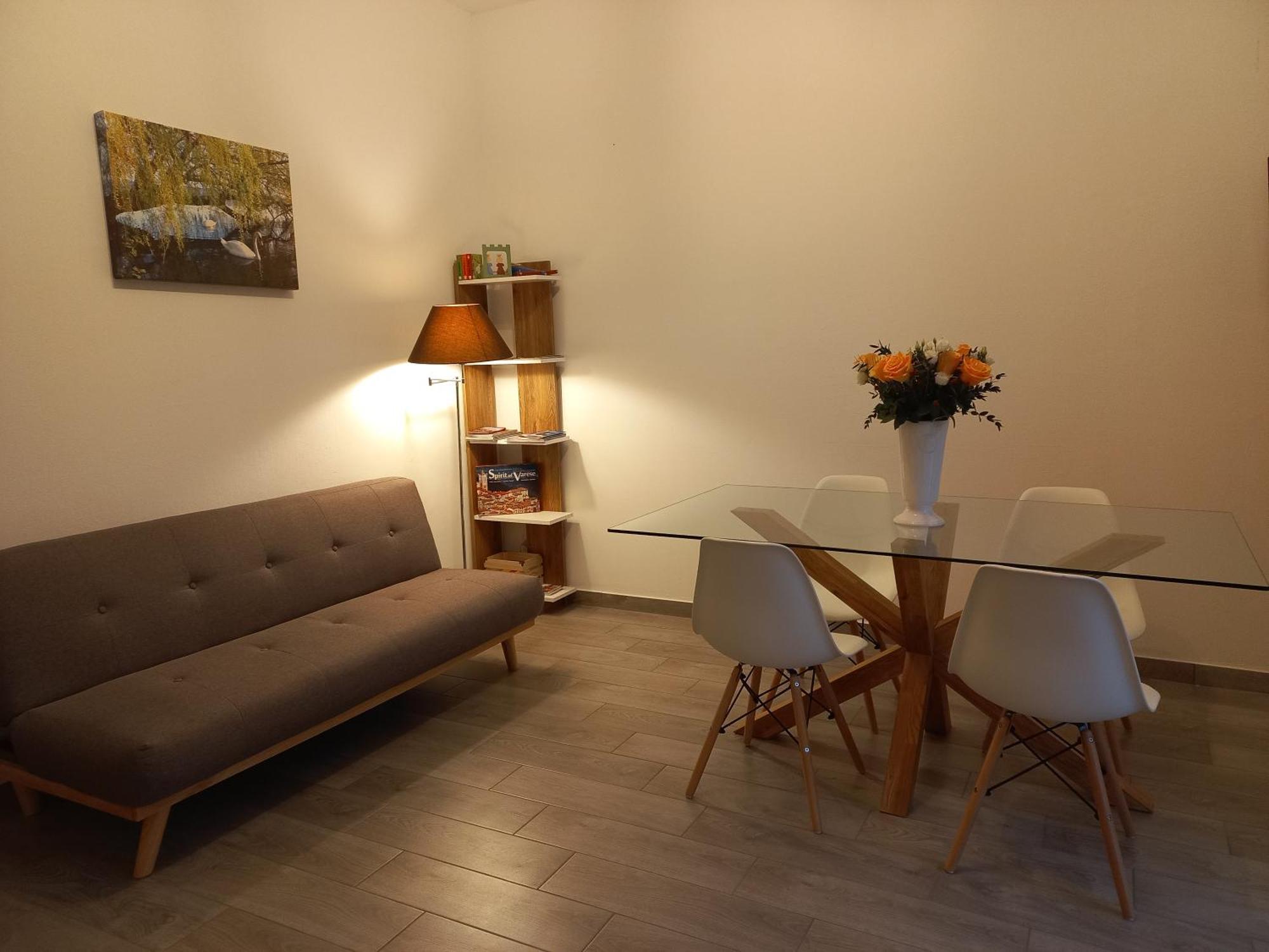 Appartamento Miralago Con Giardino Sul Lago Gavirate Eksteriør billede